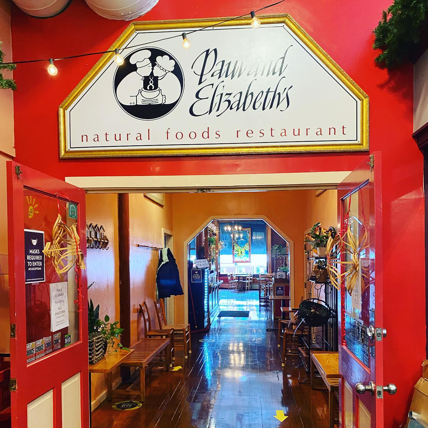 Paul & Elizabeth's is a natural foods restaurant located in Thornes Marketplace Northampton MA, specializing in vegetarian dishes, the freshest seafood, and freshly baked rolls.